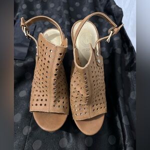 Guess Tan Perforated Peep Toe Heels Size 8
